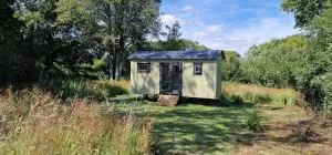Apple Orchard Shepherd Huts - Robertsbridge