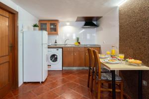 Host Wise - Classy Amazing Flats