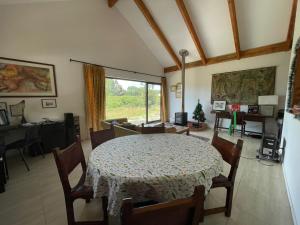 Casa con excelentes 2 habitaciones 1 Doble Matrimonial y otra 2 camas indiv con vista al volcán, Puerto Varas