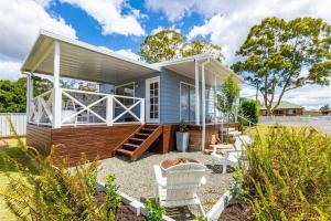 Hamptons House on Hunter with fire pit