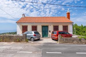Apartments with a parking space Praputnjak, Rijeka - 20133
