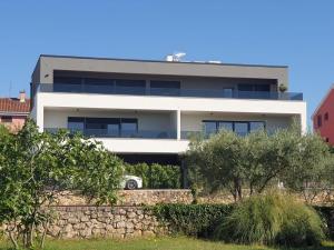 Apartments with parking space Turcic, Krk - 21603 - 4hvězdičkové hotely ve městě Malinska