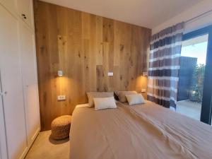 Apartments with parking space Turcic, Krk - 21603