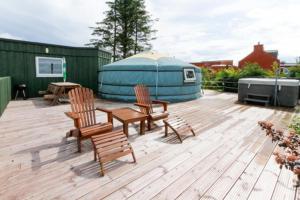 Orange Yurt with Hot Tub- Sleeps 4 Parking & Pets