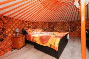 Orange Yurt with Hot Tub- Sleeps 3 Parking & WiFi - New Pitsligo