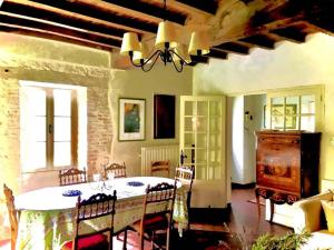 Maisons de vacances Holiday home in Montaigu-de-Quercy with garden : photos des chambres