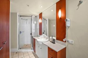 Chevron Renaissance Holiday Apartment