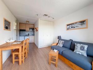 Studio rénové, ski aux pieds, balcon, Les Menuires - FR-1-344-1140