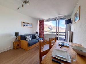 Studio rénové, ski aux pieds, balcon, Les Menuires - FR-1-344-1140