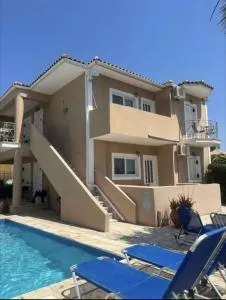 The Olive Grove - Plános