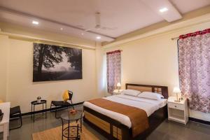The Banyan Tree Adobe