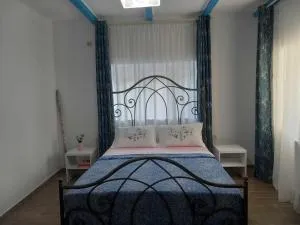 Guest house of gnomes - Kinta