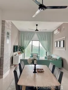 Homeseek, Spacious and Cozy Apartment in Kuala Terengganu - Kampong Batu Burok