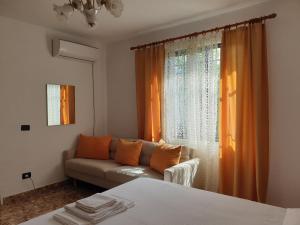 Enis Villa, 5km From Shengjini Beach