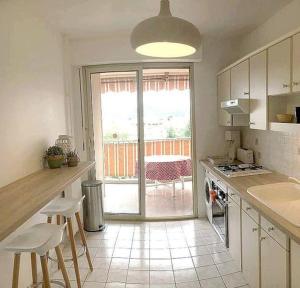 Vue mer sublime - Piscine & activités sur place