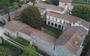 Maisons d'hotes Le prieure Saint Barthelemy : photos des chambres