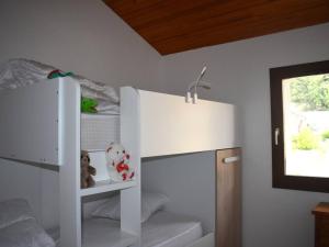 Appartements Appartement 3 Pieces avec Mezzanine, Balcon Sud, Parking et Cave - Centre Ville Proche Commodites - FR-1-580-92 : photos des chambres
