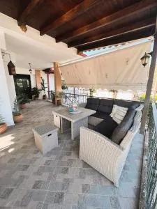 Orfanihouse - Orfánion