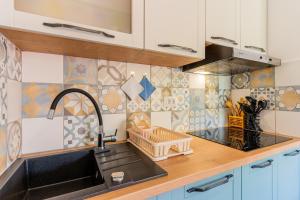 New 4 star apartment M&A in town Cres 