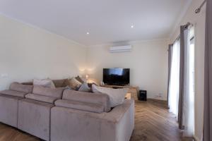 Tootgarook Beach House by ReadyStay - LINEN PROVIDED, BYO TOWELS