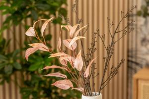 Elegant 1BR Apart - Old Town Sapphire - River View