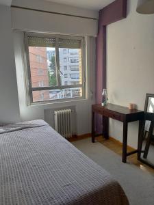 FEMALE ONLY Pinar Chamartin habitación individual - Bed and breakfasts, Madrid