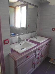 B&B / Chambres d'hotes CHAMBRE PARENTALE 1 : photos des chambres