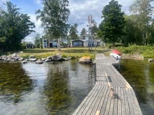 Attefallshus på hornsudde