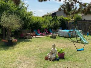 Maisons de vacances maison en pierre atypique sur jardin paysage : photos des chambres