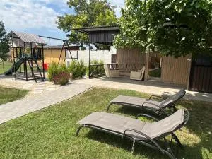 Rajczi Apartman - Majs