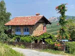 Villa Biancospino - luxury and private villa in Langhe - Pezzea