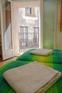 B&B / Chambres d'hotes Hostel Le Diablotin : Chambre Lits Jumeaux - Vue sur Ville