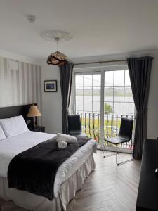 Double Room with Sea View room in The Light House