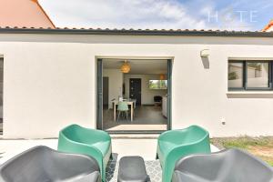 Villas Maison neuve - La Mariniere - classee 4 etoiles - emplacement ideal : photos des chambres