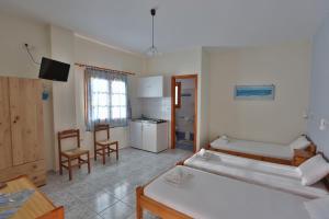 Oasis Rooms & Studios in Galissas Syros Greece