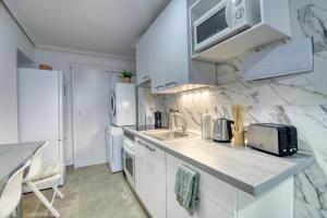 ALHAMAR apartment beachfront in Calahonda