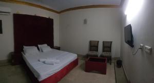 Deluxe Room room in Hill View Guest House Karachi
