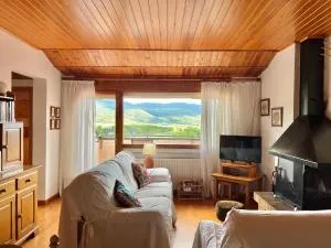 Piso Puigcerda vistas y piscina - 布尔马当