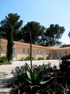 Athéna MOTEL - 圣艾格夫