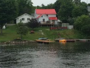 Balsam Lake Cottage 5 Bed room - Minden