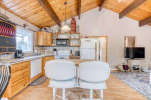 The Seaside Retreat - Meredith Lodging