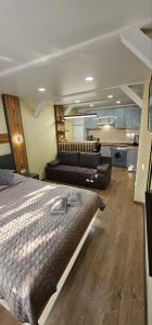 Апартаменти на Лесі Українки Центр 5хв Старе місто Парк