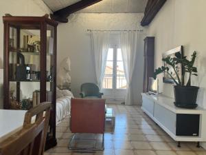 Appartements LOFT HOLIDAY Location Vacances a Pinet : photos des chambres