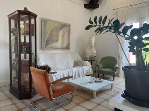 Appartements LOFT HOLIDAY Location Vacances a Pinet : photos des chambres