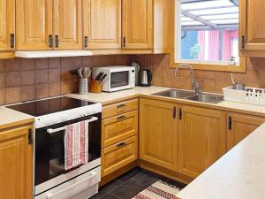 6 person holiday home in DIÖ-By Traum