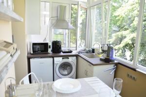 Sea Vibes Studio - Free Public Parking, WiFi, Cable & Smart TV, 0,9 km to beach