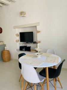 Agnanti Beach House