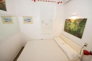 Private Veranda to the Sea New Era Home 32 by New Era