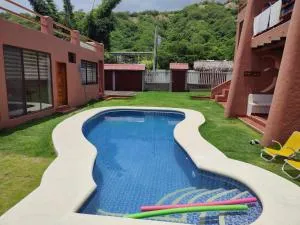 Casa Martina San Clemente Manabí - Canoa