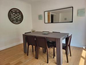 Spacious and comfortable apartment - Perfect for families & friends - near public transportation